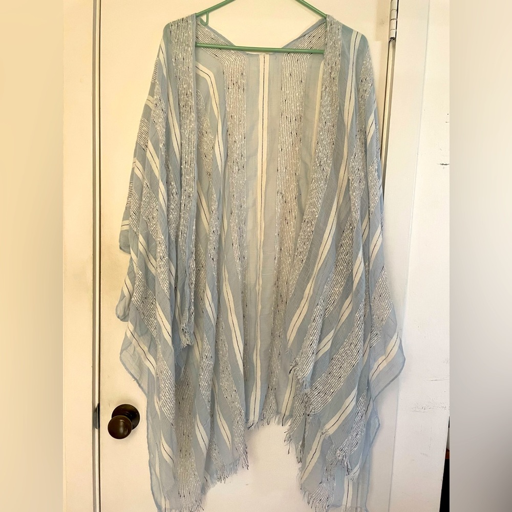 Light material Shaw. Large.